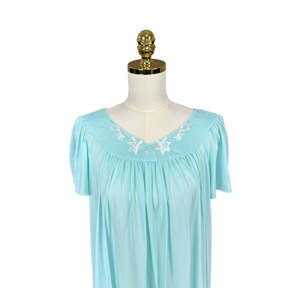 Vintage Miss Elaine Classics Blue Embroidered V-Neck Maxi Nightgown Womens Small - Picture 2 of 7